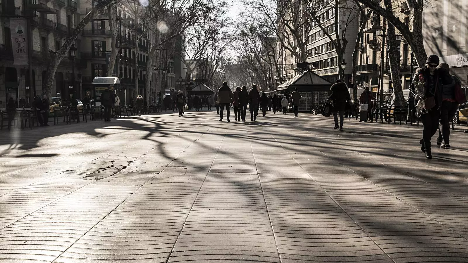 Les rambles de Barcelona en una fotografia d'arxiu