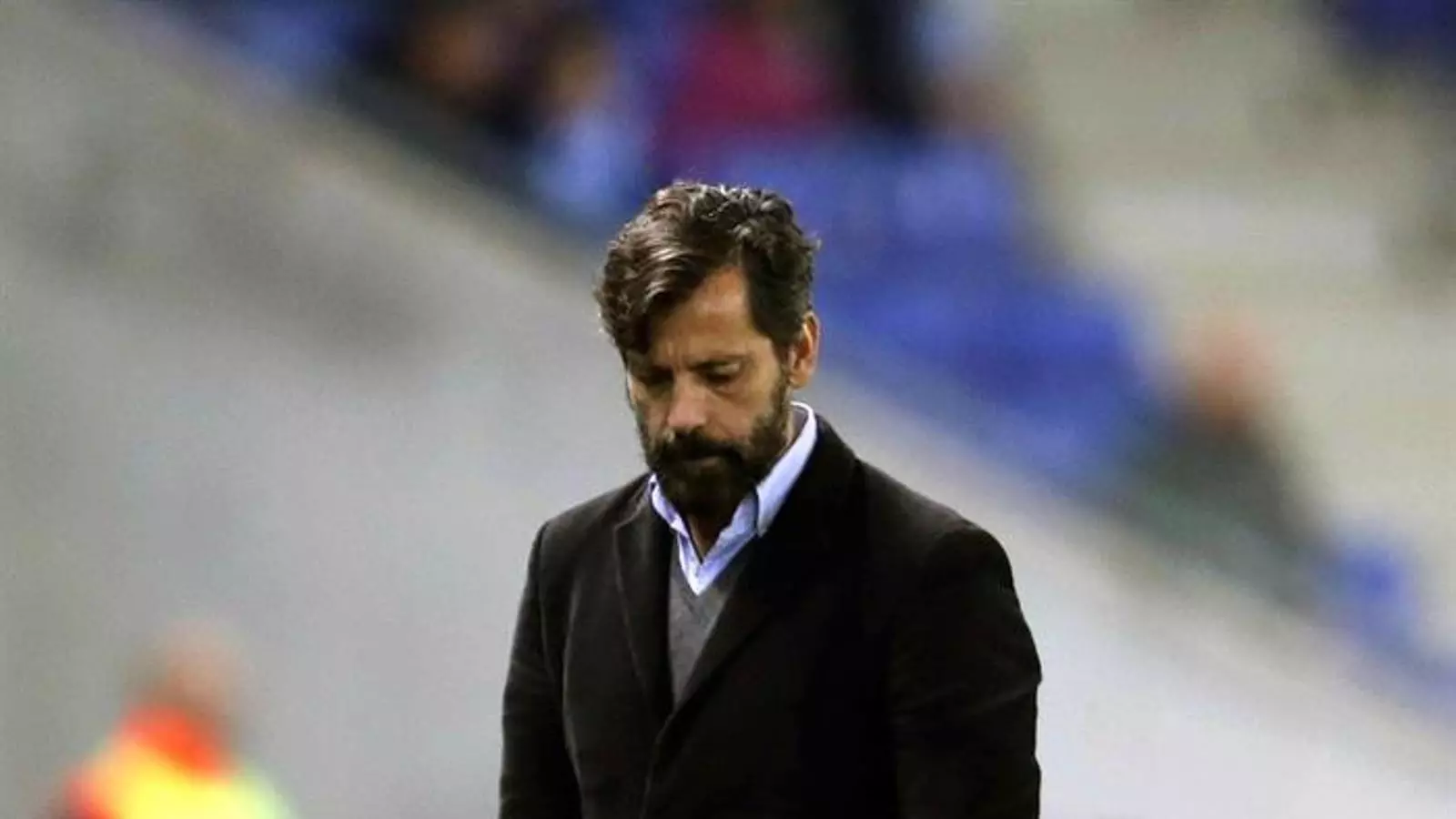 Quique Sánchez Flores, amb rostre seriós en el partit contra el Vila-real