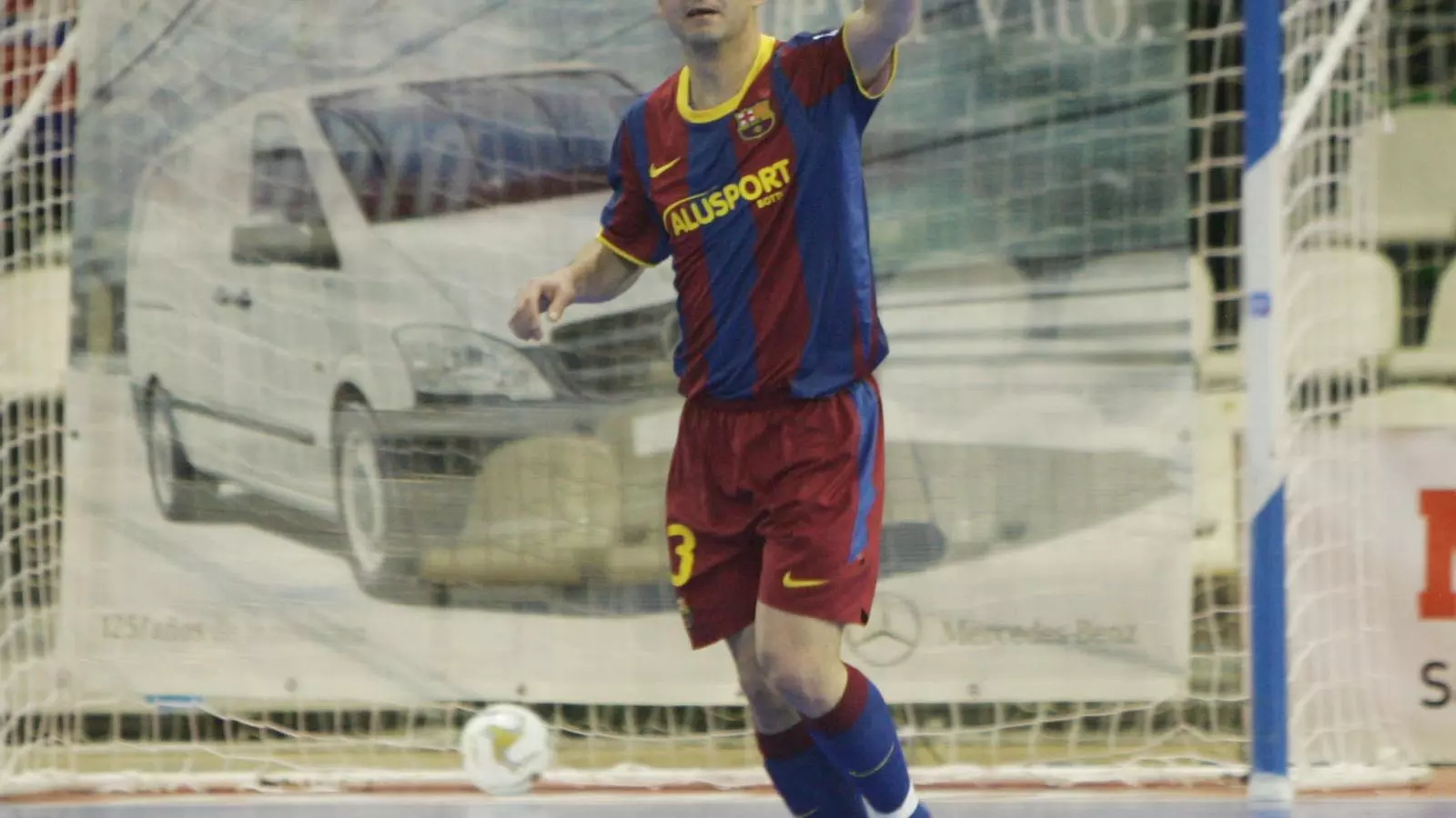 Wilde celebra un gol