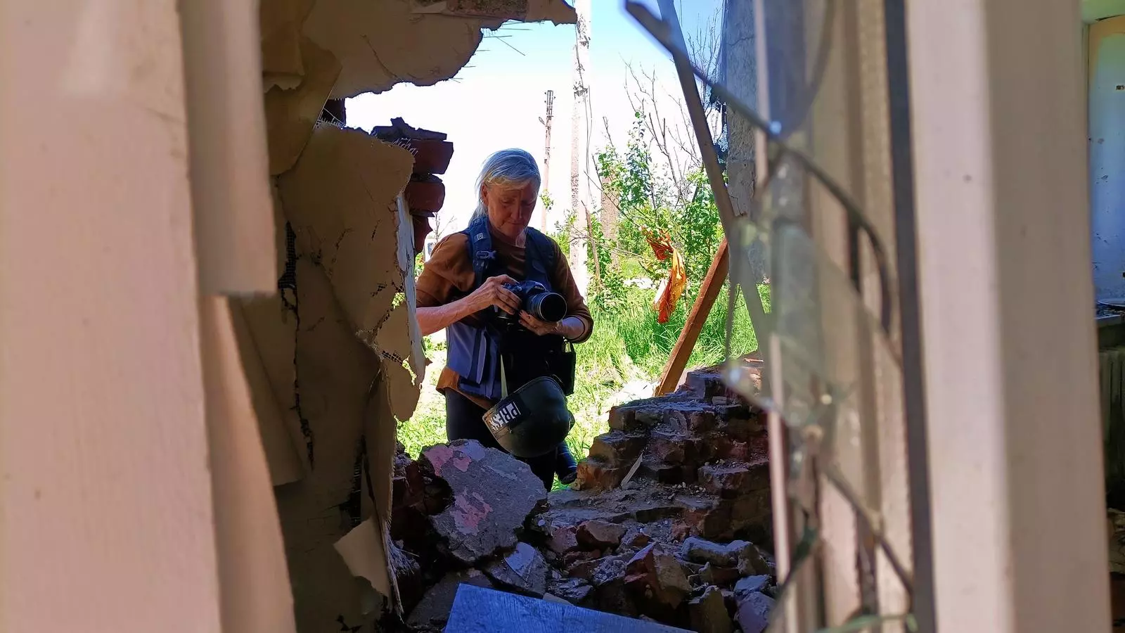 Poble de Mala Rohan, província de Khàrkiv. Casa destruïda per atac rus en el que va morir una dona de 74 anys el març de 2022.