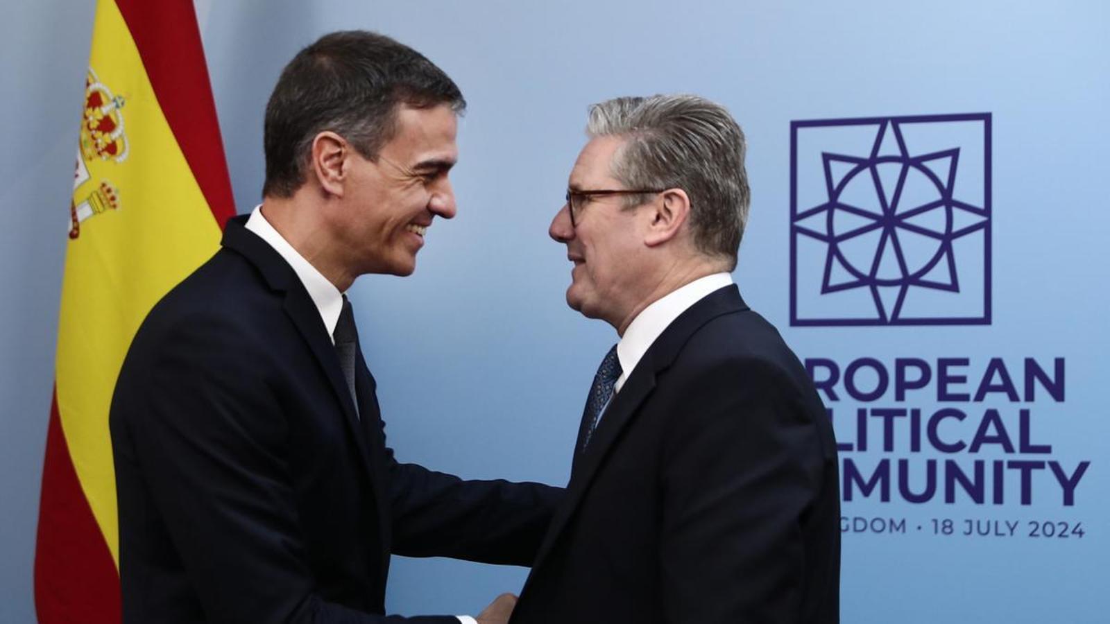 Pedro Sánchez and British Prime Minister Keir Starmer hold talks at Blenheim Palace in Woodstock, Oxfordshire, UK.