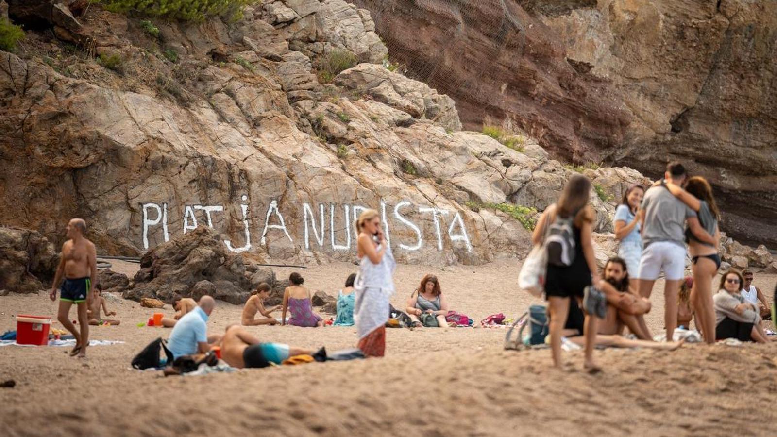 Playa Nudista Illa Roja, entre Pals y Begur