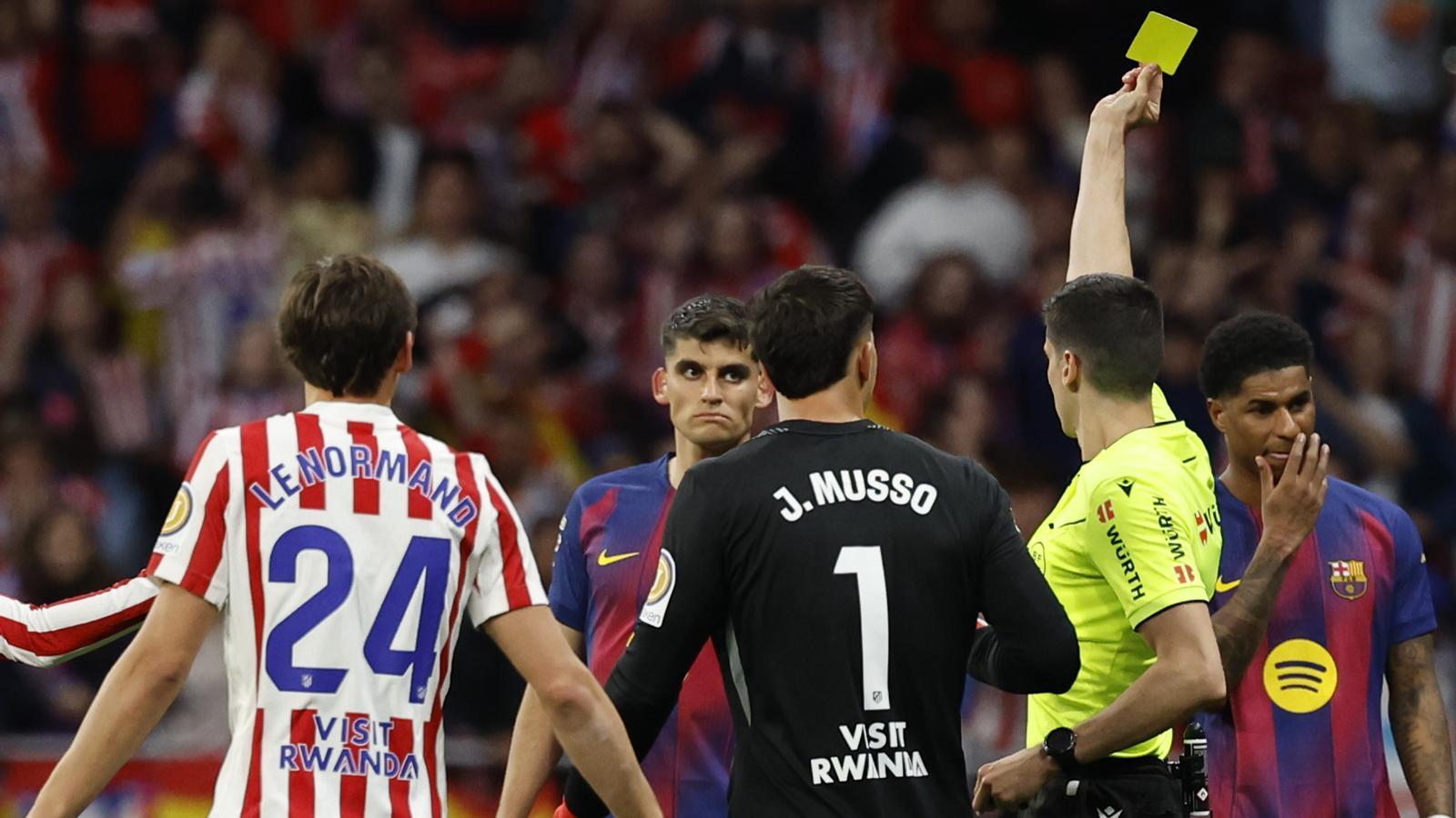 Gerard Martín, finalment, va veure una targeta groga i no una vermella