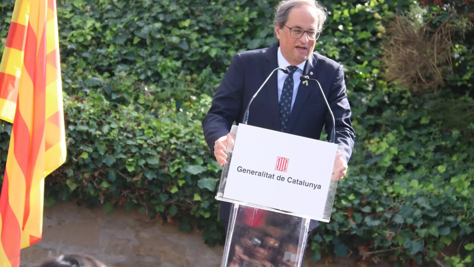 El president del Govern, Quim Torra, aquest diumenge al Fossar de la Pedrera