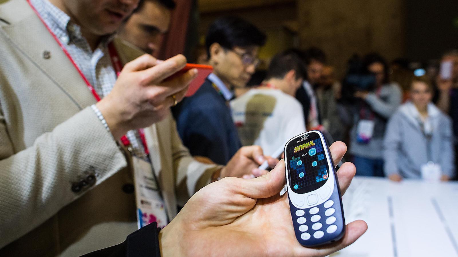 El model de mòbil Nokia 3310 exposat en l’últim Mobile World Congress, que va tenir lloc el mes passat.