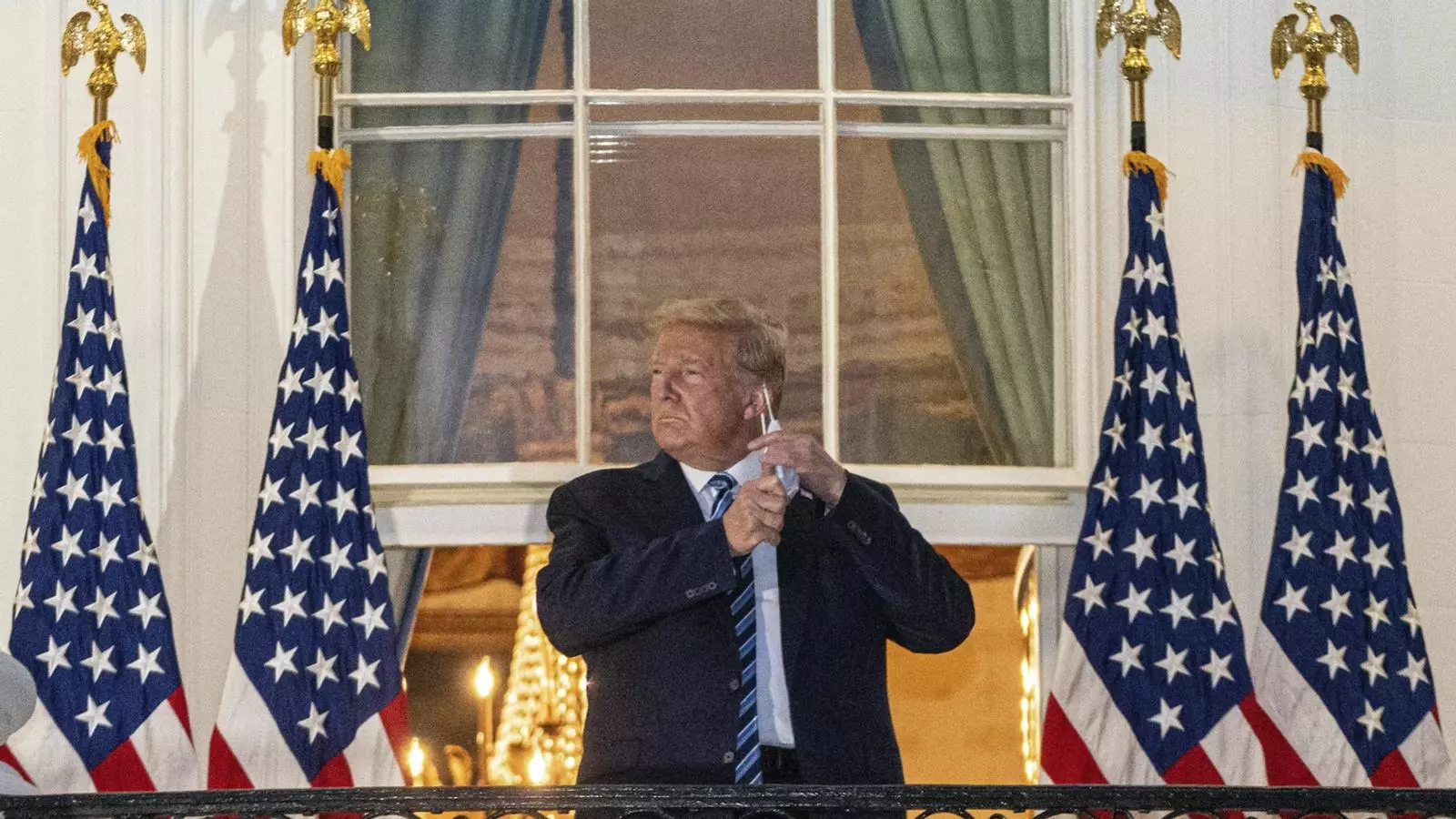 Trump torna a la Casa Blanca i es treu la mascareta, restriccions de mobilitat a Tortosa, Amposta i Roquetes i el deute del Barça es dispara a 820 milions: les claus del dia, amb Antoni Bassas (06/10/2020)