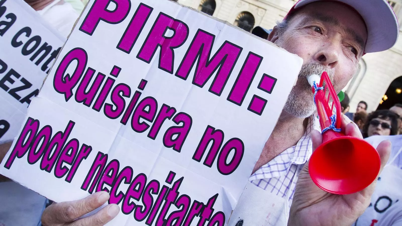 REIVINDICACIÓ
Les entitats socials defensen que els receptors del PIRMI ho són perquè ho necessiten i que se'ls ha de garantir que puguin cobrar la prestació.