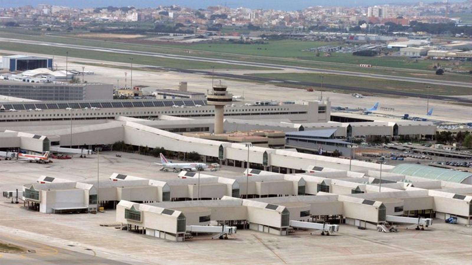 L'aeroport Son Sant Joan, a Palma.