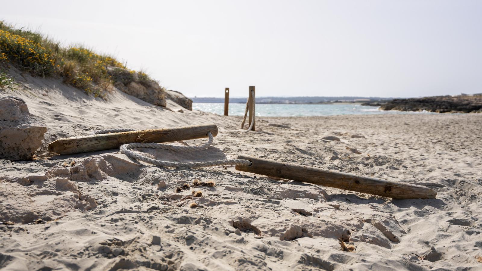 Tancament de l'accés a les dunes espatllat