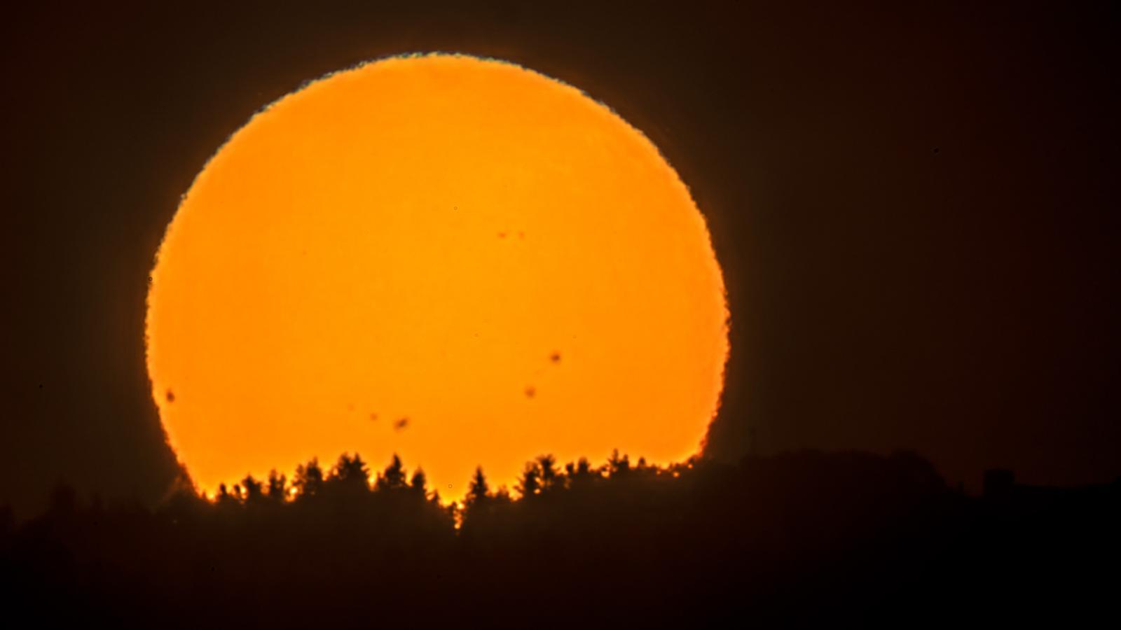 Image of the imposing sunrise today in Vilanova de Sau, in Osona.