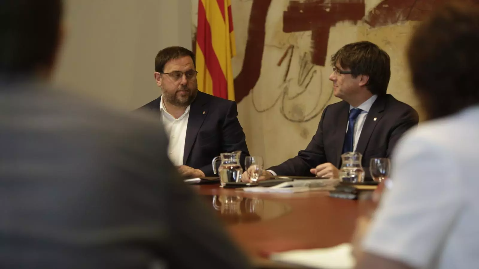 Oriol Junqueras i Carles Puigdemont a la renió del Govern d'aquest dimarts