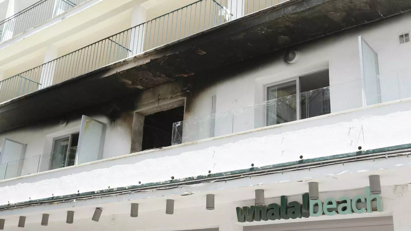 815 evacuats i 67 intoxicats en un incendi a un hotel de l'Arenal de Llucmajor