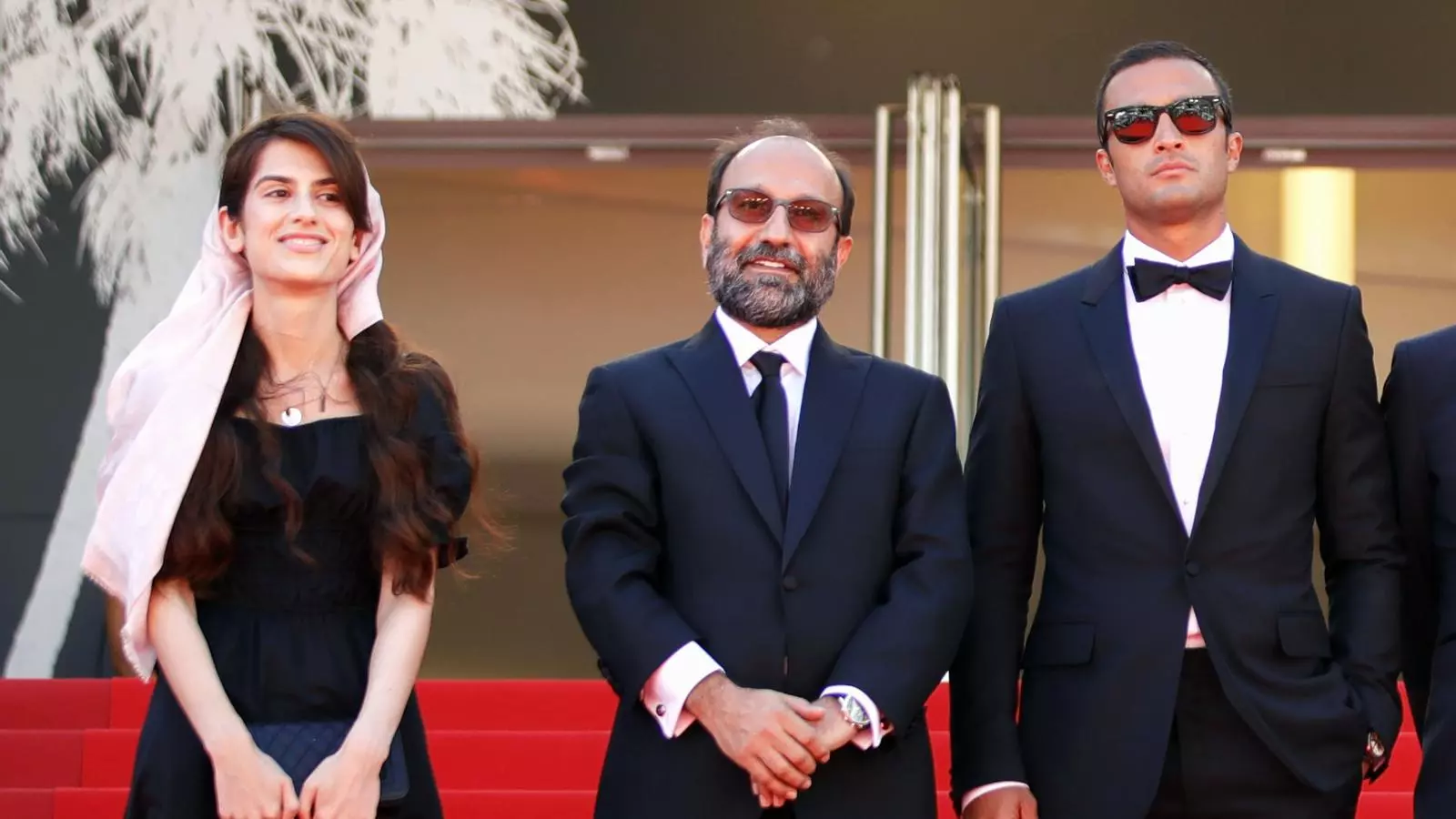 Sarina Farhadi, Asghar Farhadi i Amir Jadidi, en la presentació del film 'A hero' a Canes.