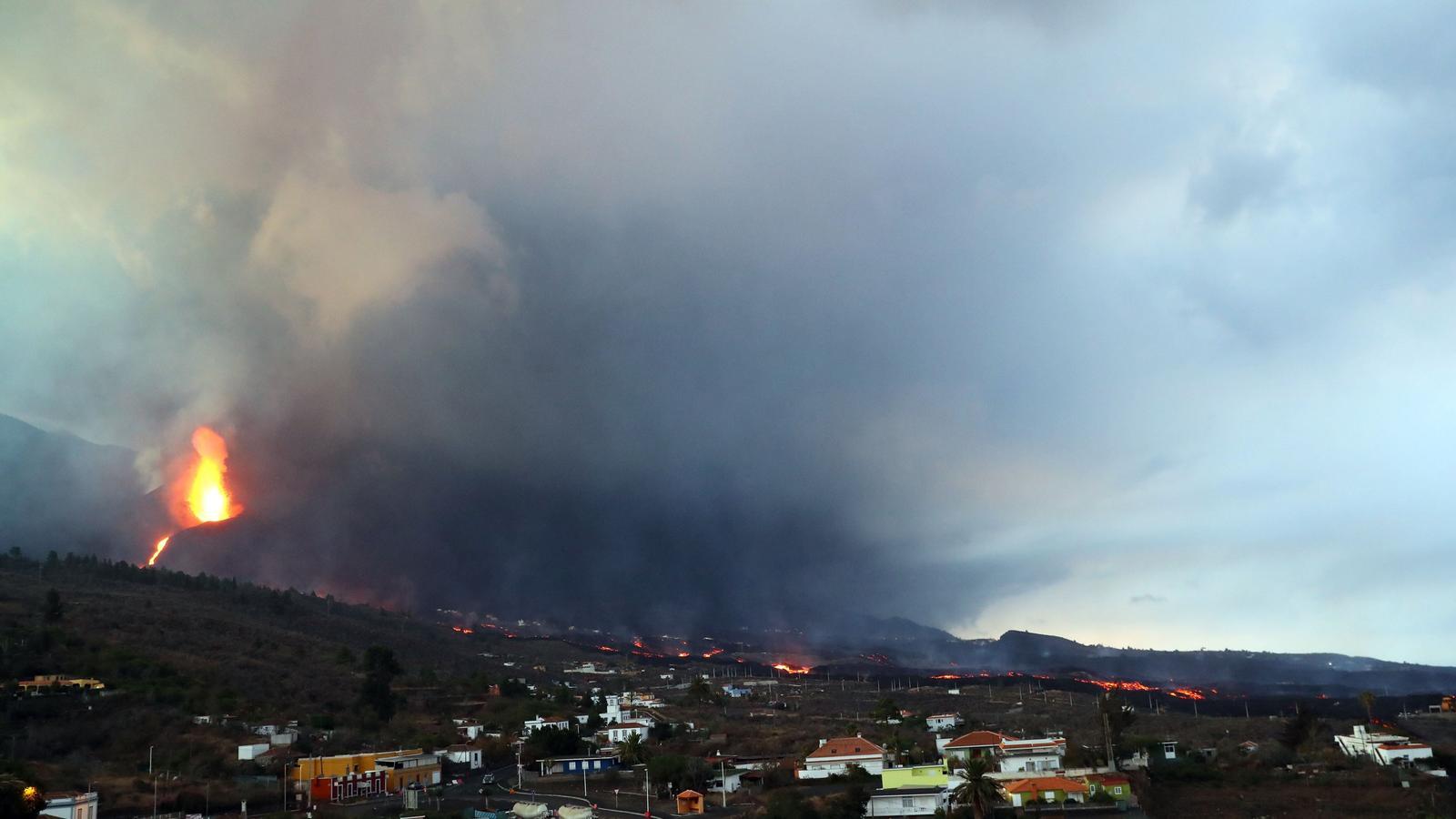 View of the volcano of La Palma in the early morning of Tuesday, October 12