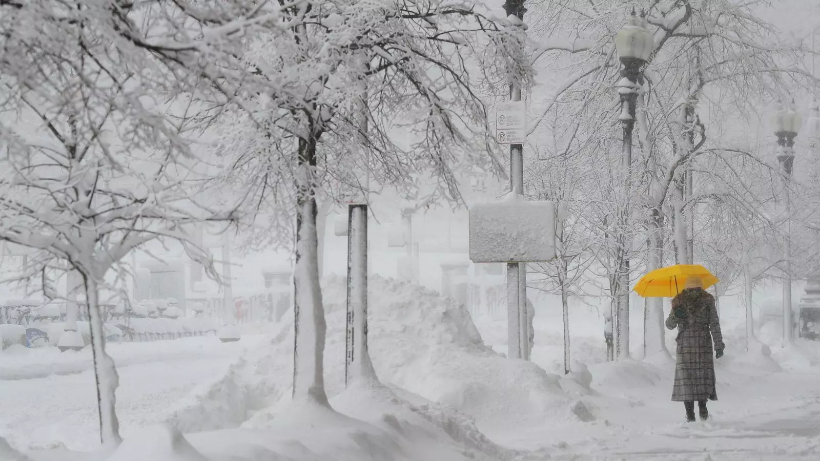 Els carrers de Boston plens de neu aquest matí