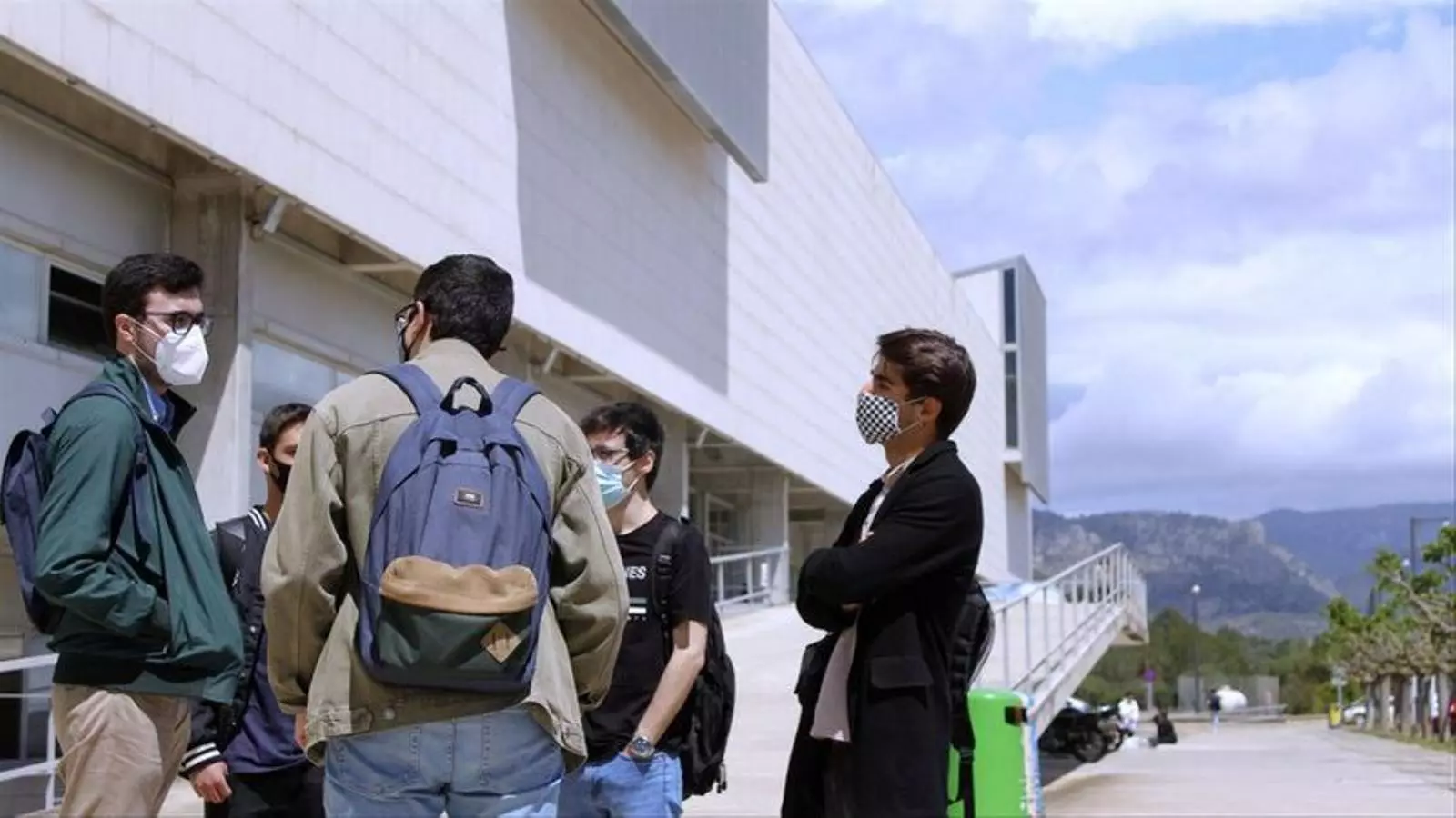 Estudiants al campus de Palma de la UIB.
