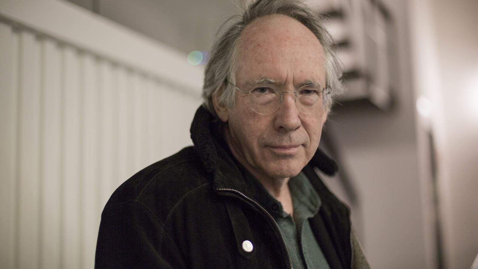 The British writer Ian McEwan during the presentation of his novel Nutshell at the CCCB in Barcelona.