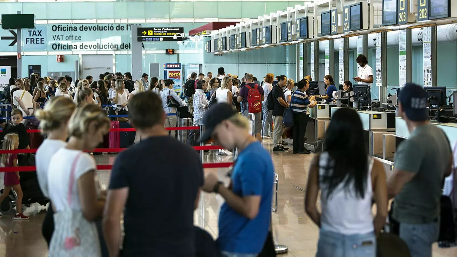 L’aeroport de Barcelona on treballa la Carla Martínez en l’equip de personal de terra d’una aerolínia.