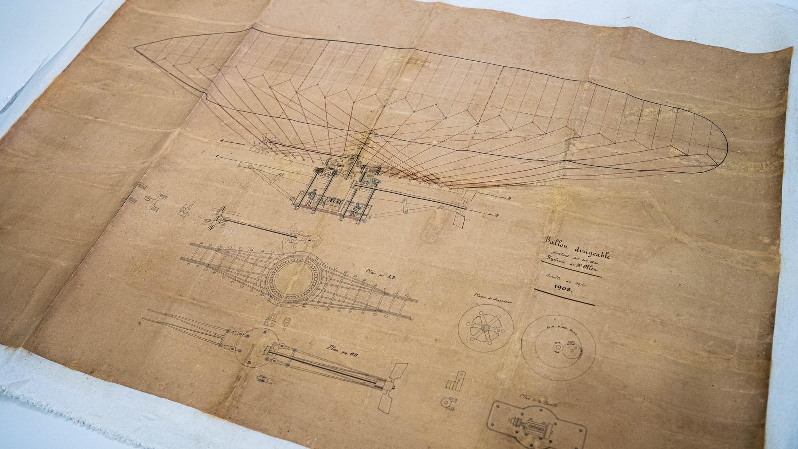 Plans of the airship Catalunya, patented by Baldomero Oller in 1909.