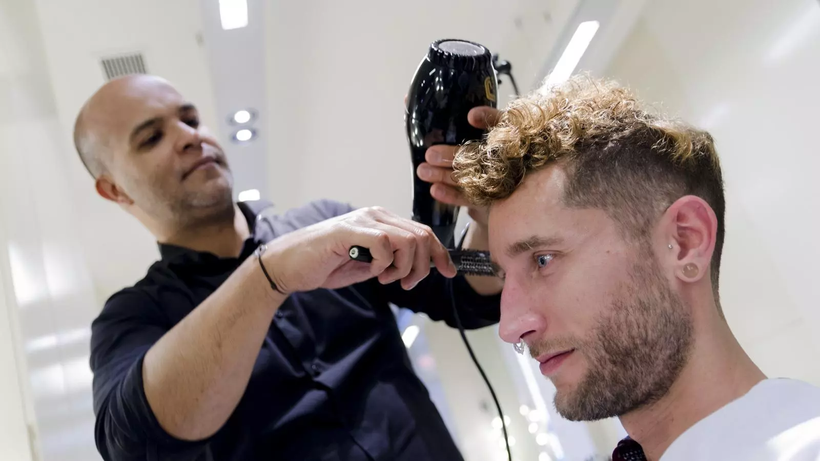 Rapar-se els costats està de moda entre els nois