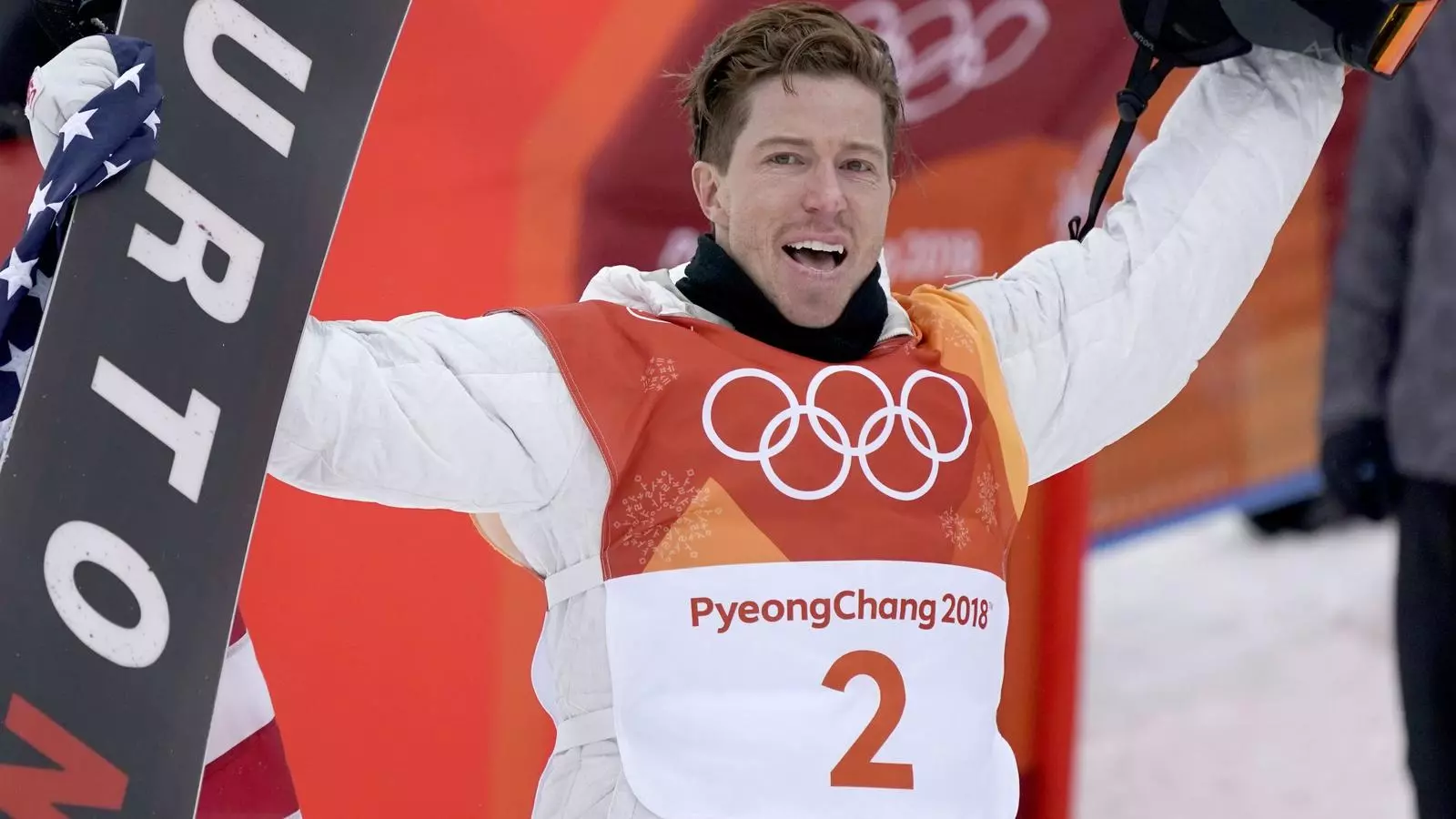 Shaun White celebrant el seu tercer or olímpic aconseguit a Pyeongchang