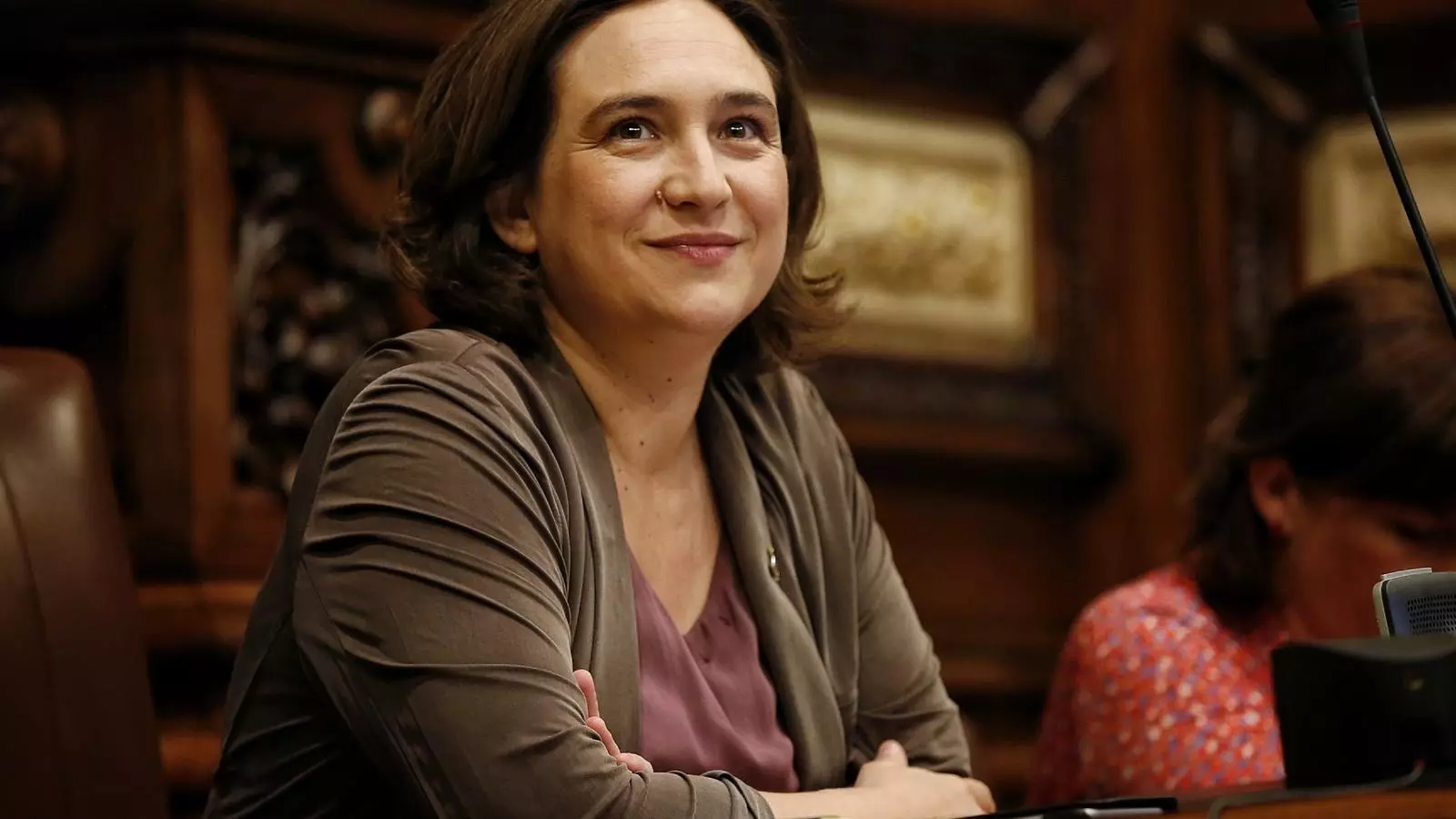 Ada Colau aquest matí a la sala de plens de l'Ajuntament de Barcelona