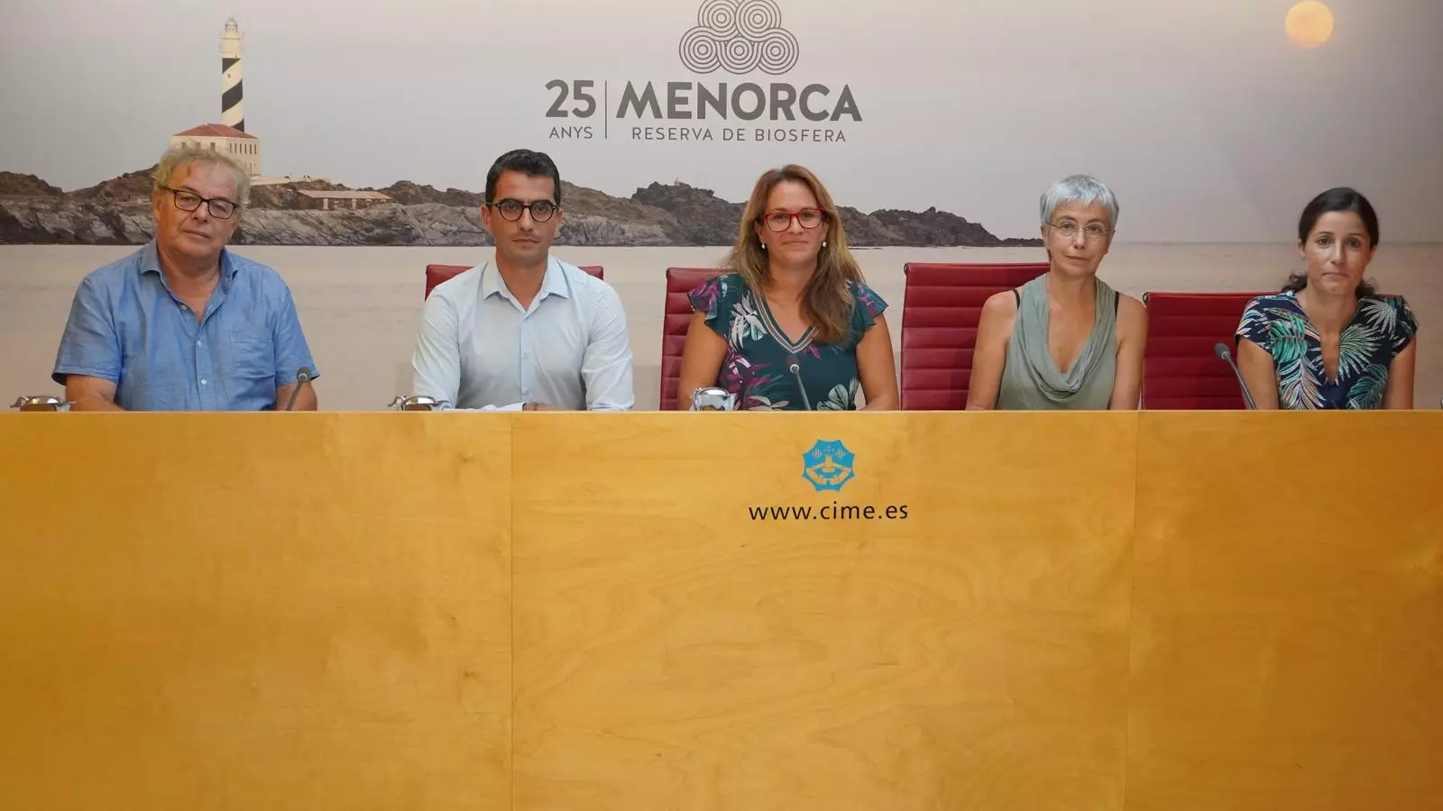 Representants del Consell i el Govern a la presentació del projecte.