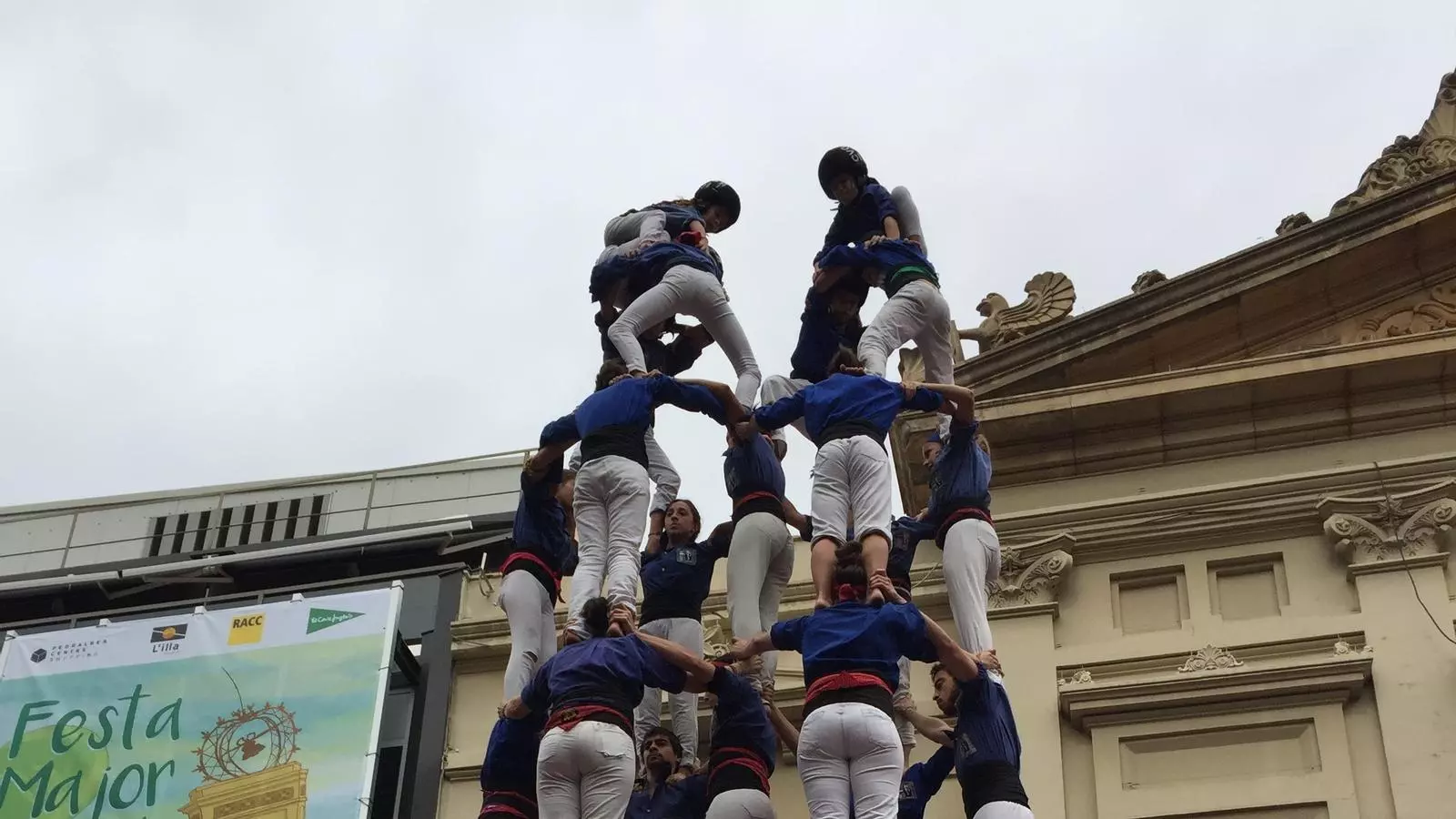 7d8 descarregat pels Castellers de la Vila de Gràcia a la festa major de Les Corts