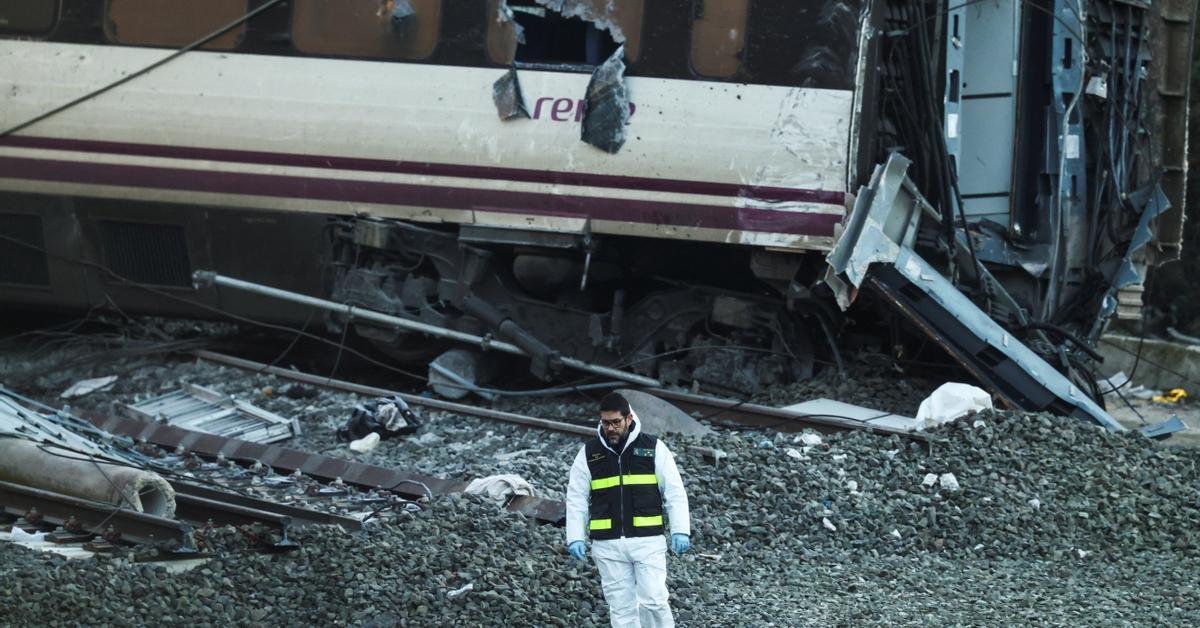 Train Crash in Córdoba: 15 Seconds Between Derailment and Collision, Black Boxes Reveal