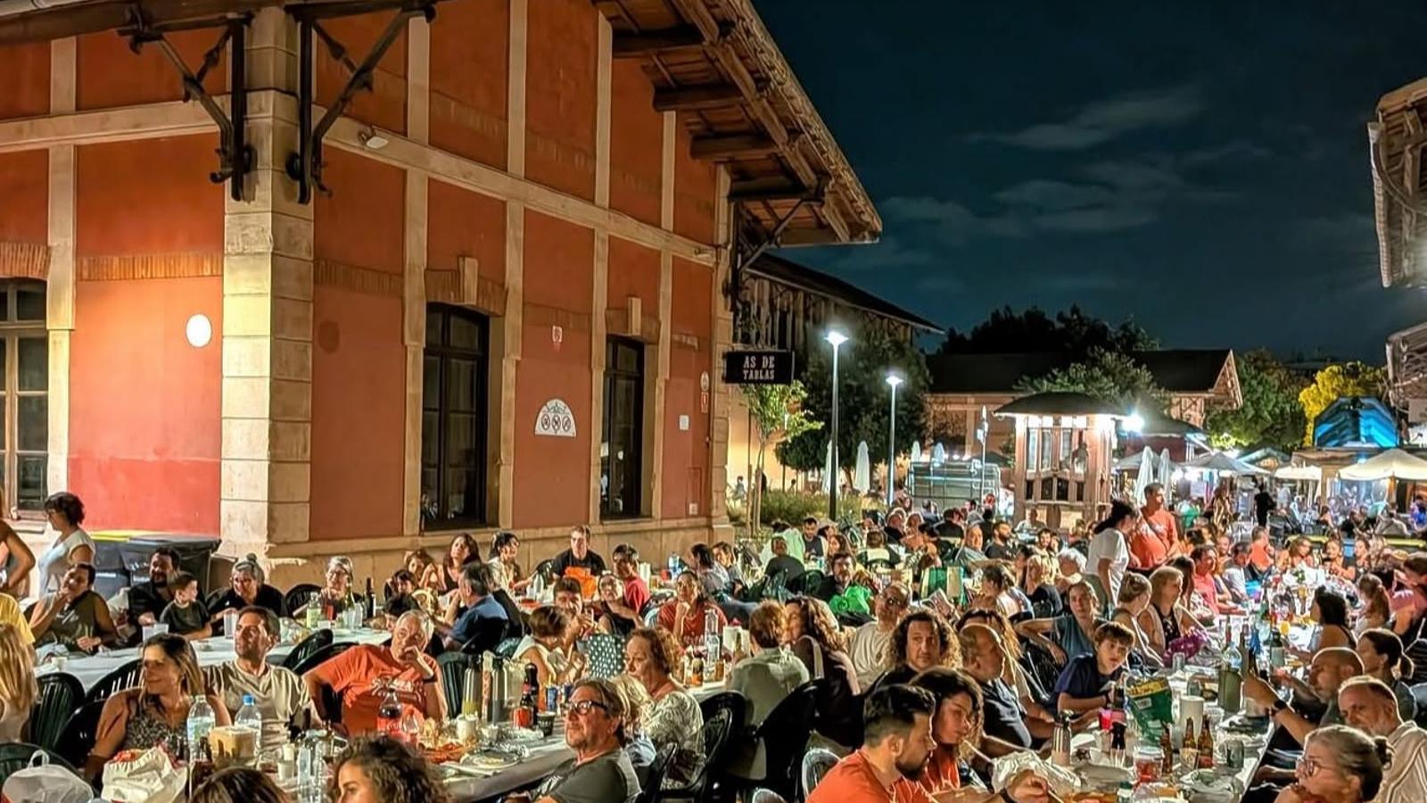 Sopar a la fresca a l'Escorxador.