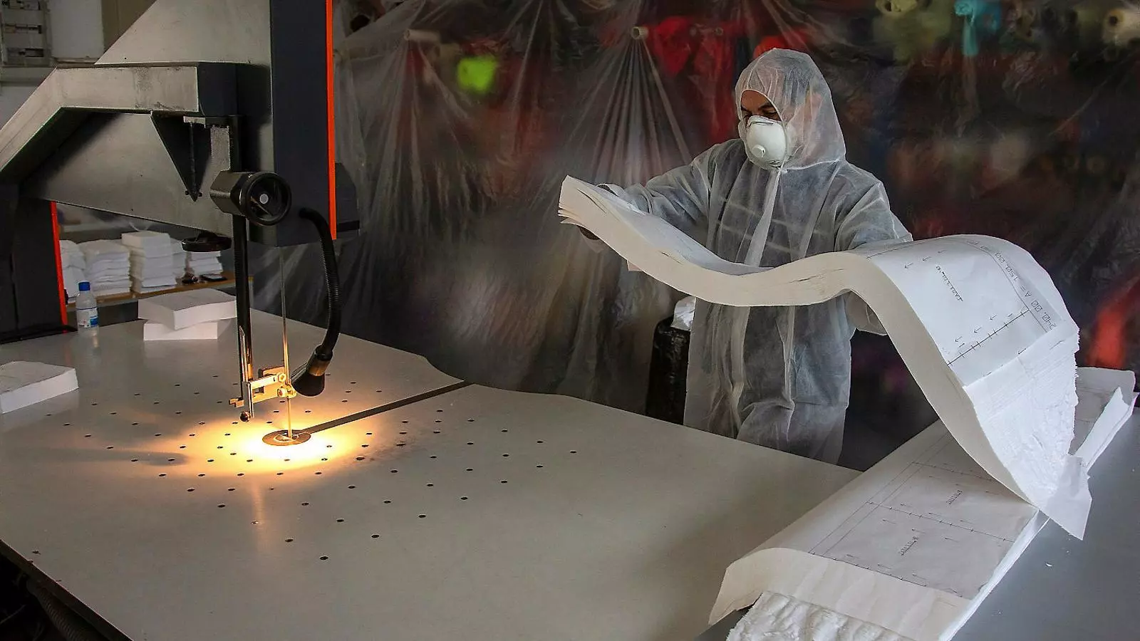 La centralització de mascaretes posa en risc l’estoc dels hospitals