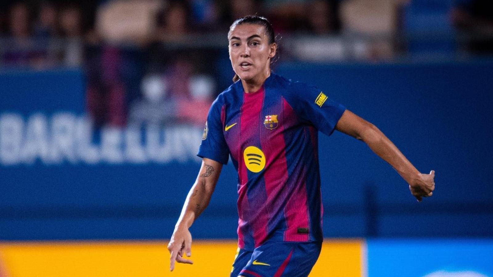 Patri Guijarro durant un partit a l'estadi Johan Cruyff