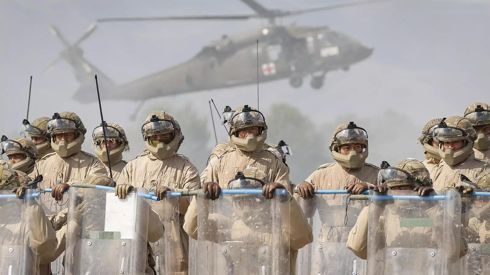 Soldats britànics de la Força Kosovo dirigida per l'OTAN participen en l'exercici d'entrenament operatiu, anomenat "Nivell II OPREH", a la ciutat occidental de Gjakova, Kosovo