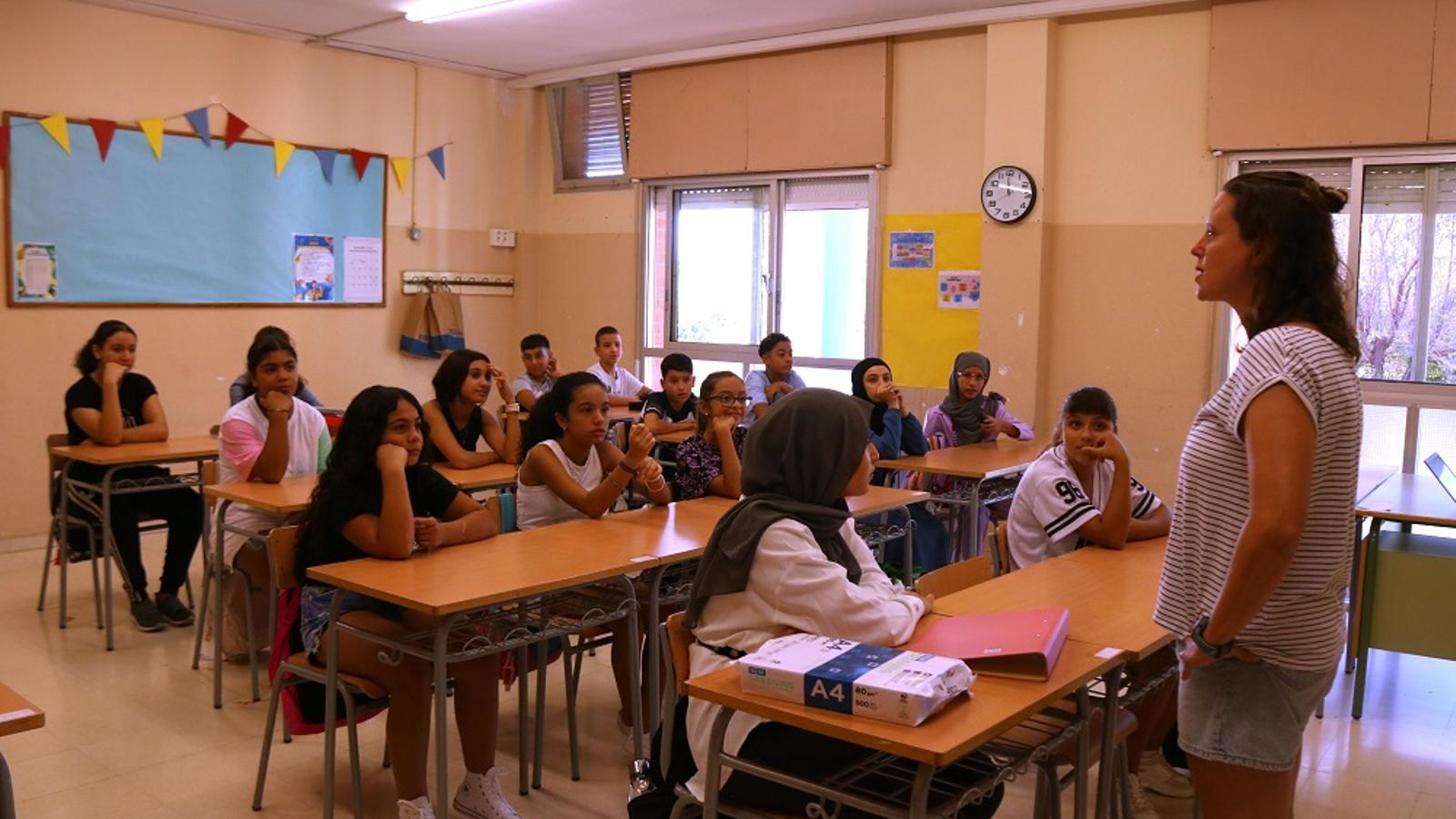 Students from the Escola Mediterrani Institute in Tarragona, in a file image.