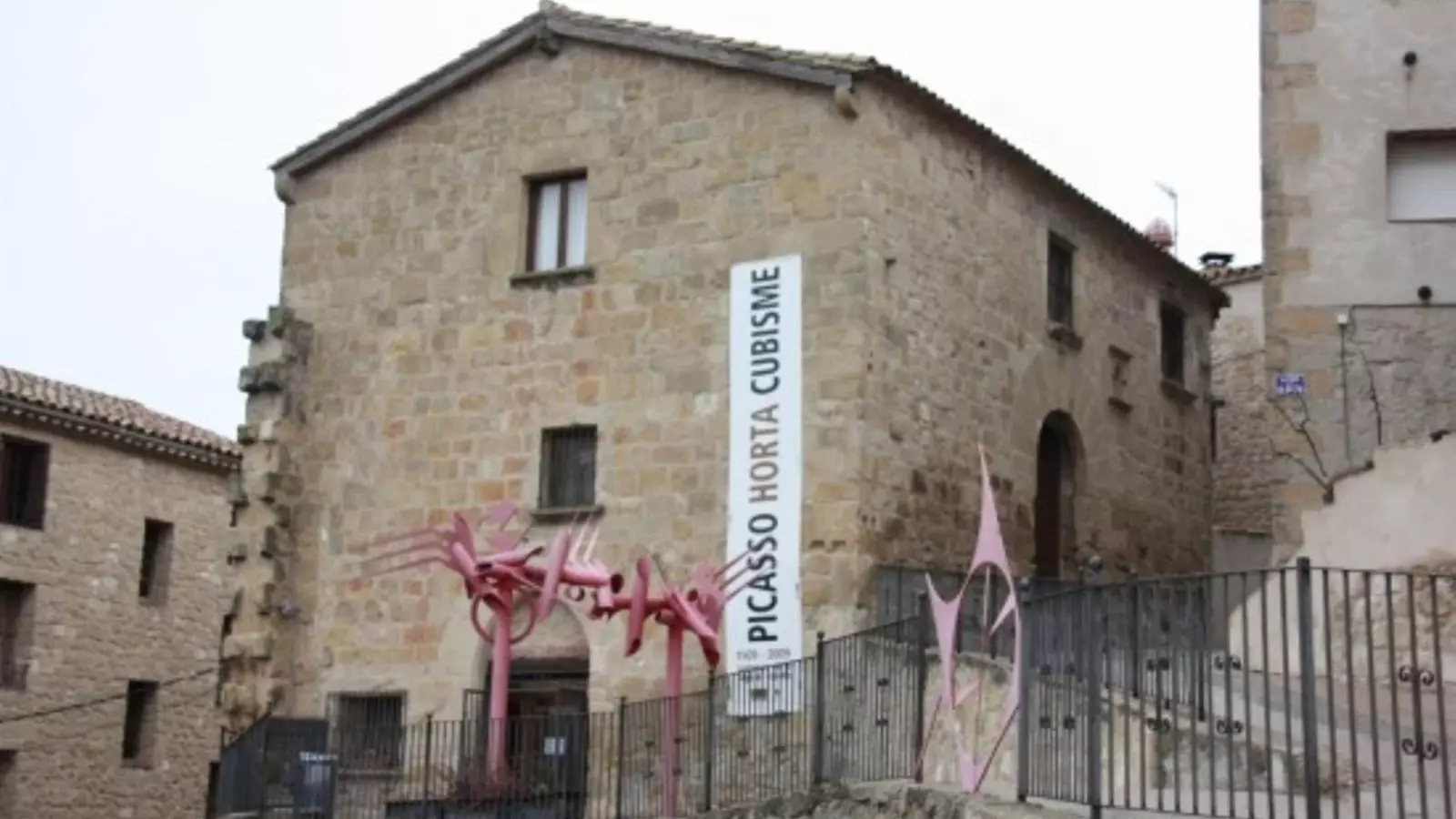 Actual Centre Picasso d'Horta a l'edifici de l'antic Hospital.