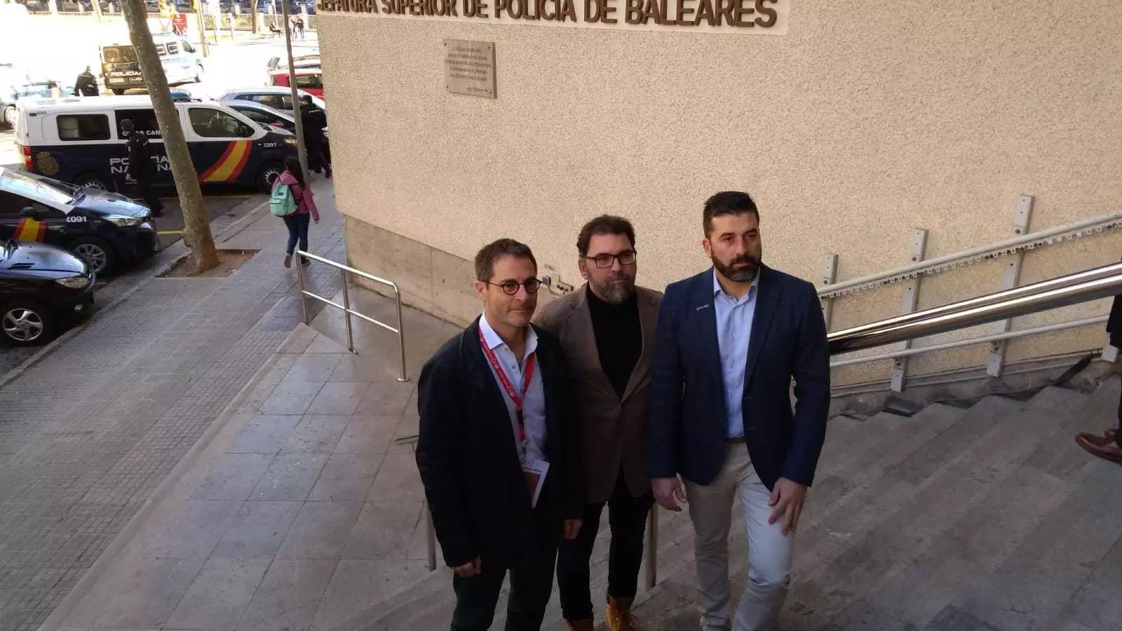 Riera, Burdalo i Barajas, abans de la roda de premsa.