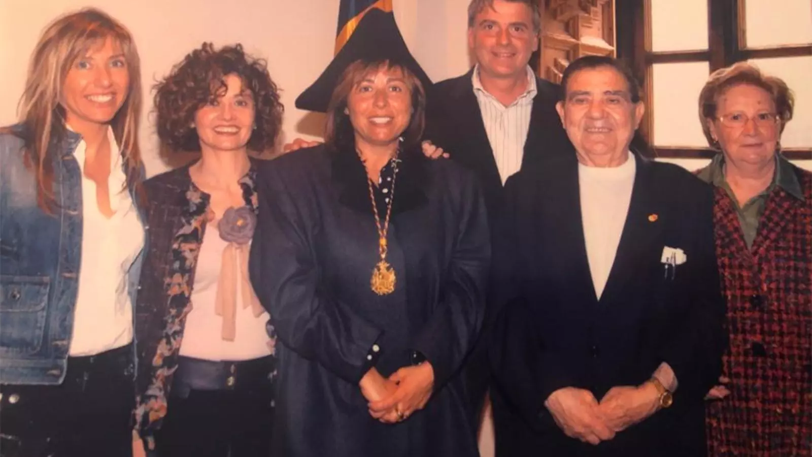 Conxita Marsol, com a consellera general, acompanyada de la família, entre els quals el pare, Rossend Marsol. / CONXITA MARSOL