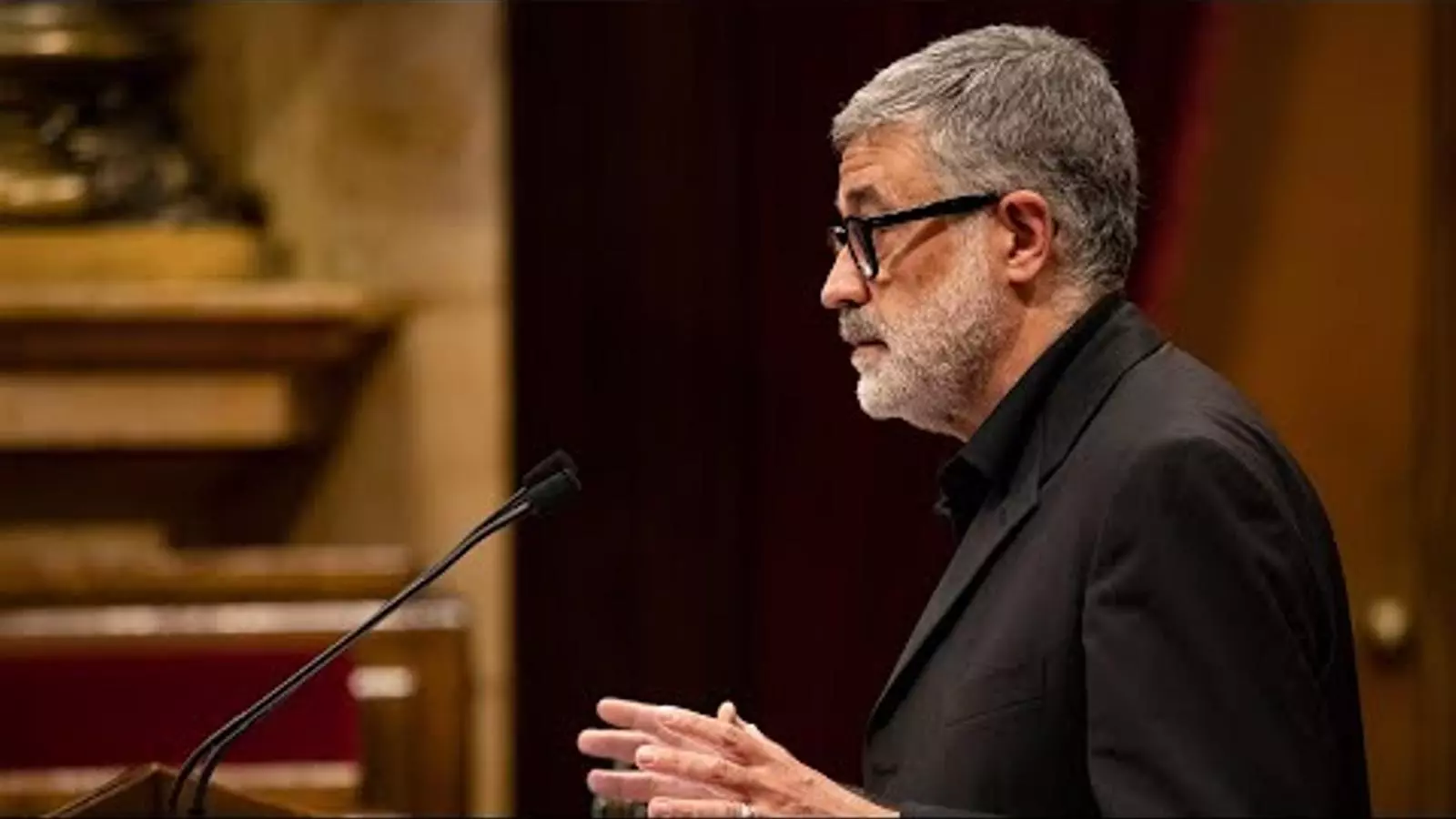 Antoni Bassas entrevista Carles Riera