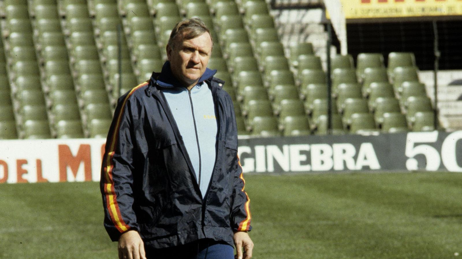 The Spanish coach Jose Emilio Santamaría