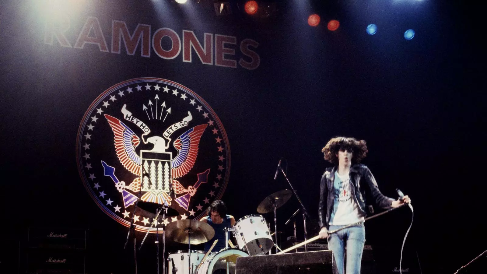 "Hey ho let's go", que deien els Ramones.
