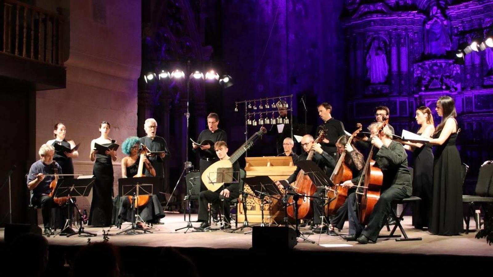 'Pro pacem' concert of the Royal Chapel of Catalonia and Hespèrion XXI, in the Santes Creus monastery, within the framework of the Jordi Savall Festival.