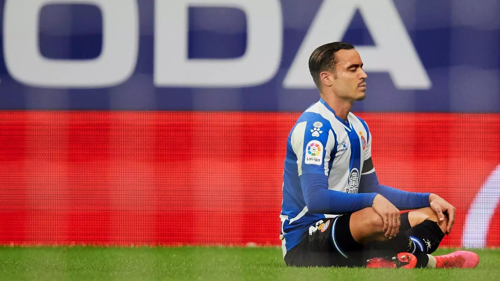 Raúl de Tomás, celebrant el gol marcat contra el Cadis