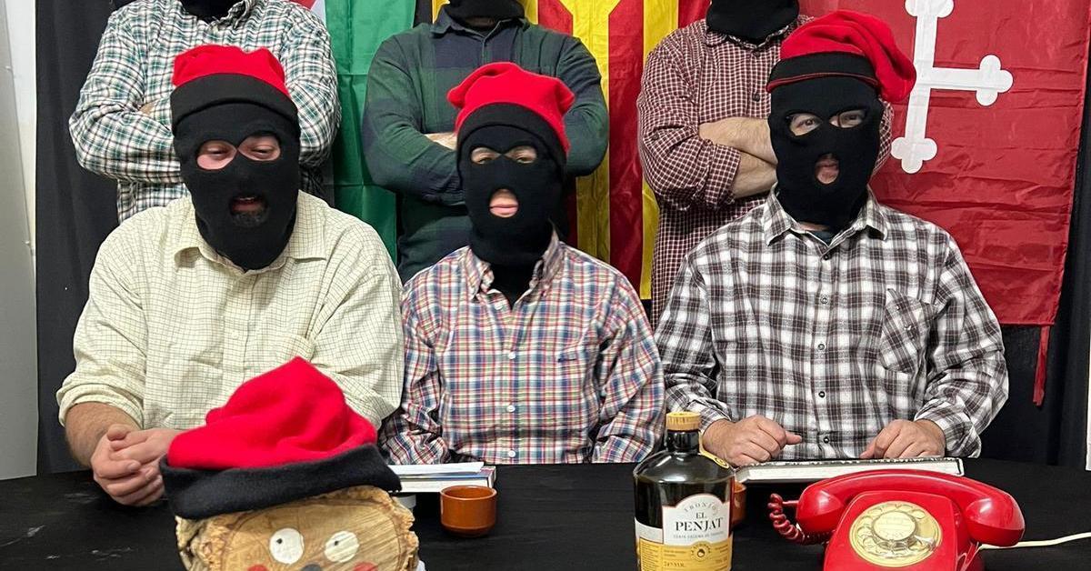 Komando Tió: Catalan Traditions vs. Santa Claus
