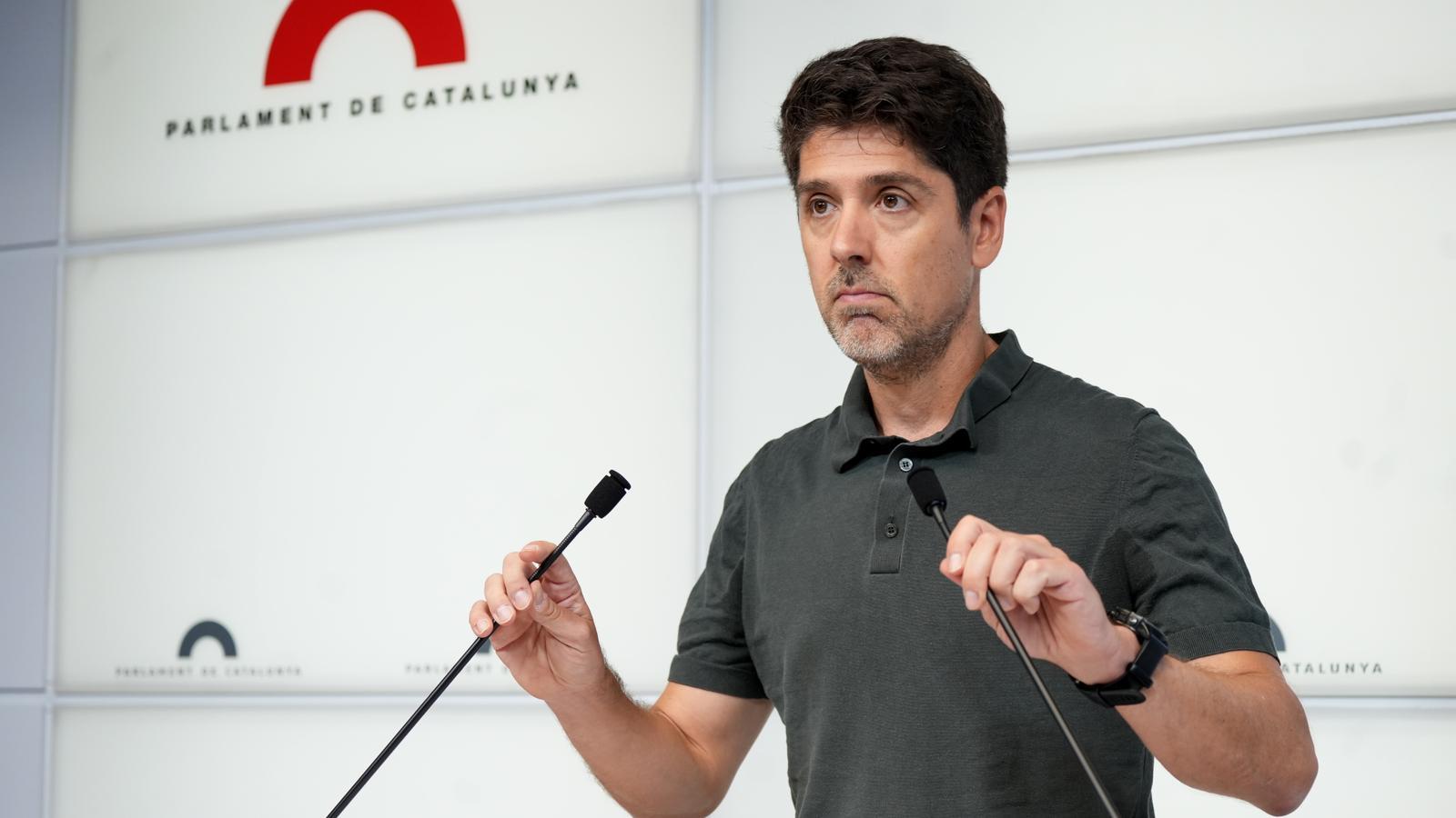 David Cid, spokesperson for Comuns in Parliament, at a press conference