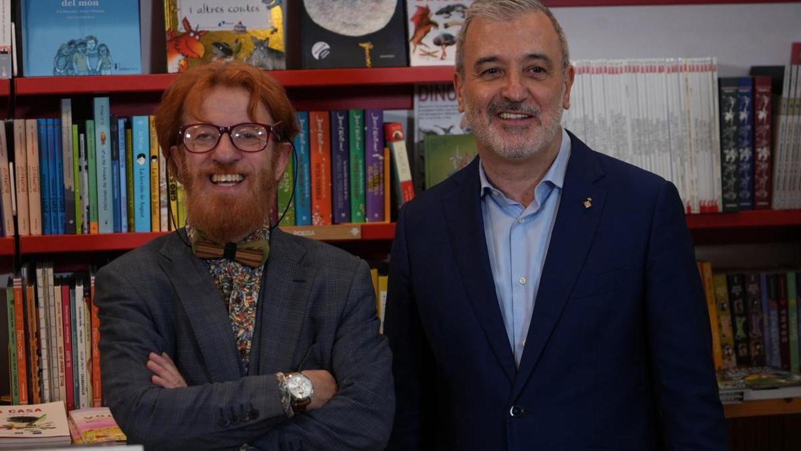 Èric del Arco i Jaume Collboni a la llibreria Documenta.