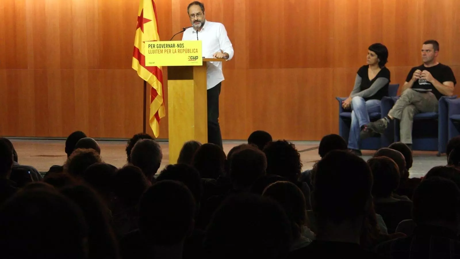 Baños, juntament amb altres diputats de la CUP, va reclamar dijous garanties que el procés no serà reversible.