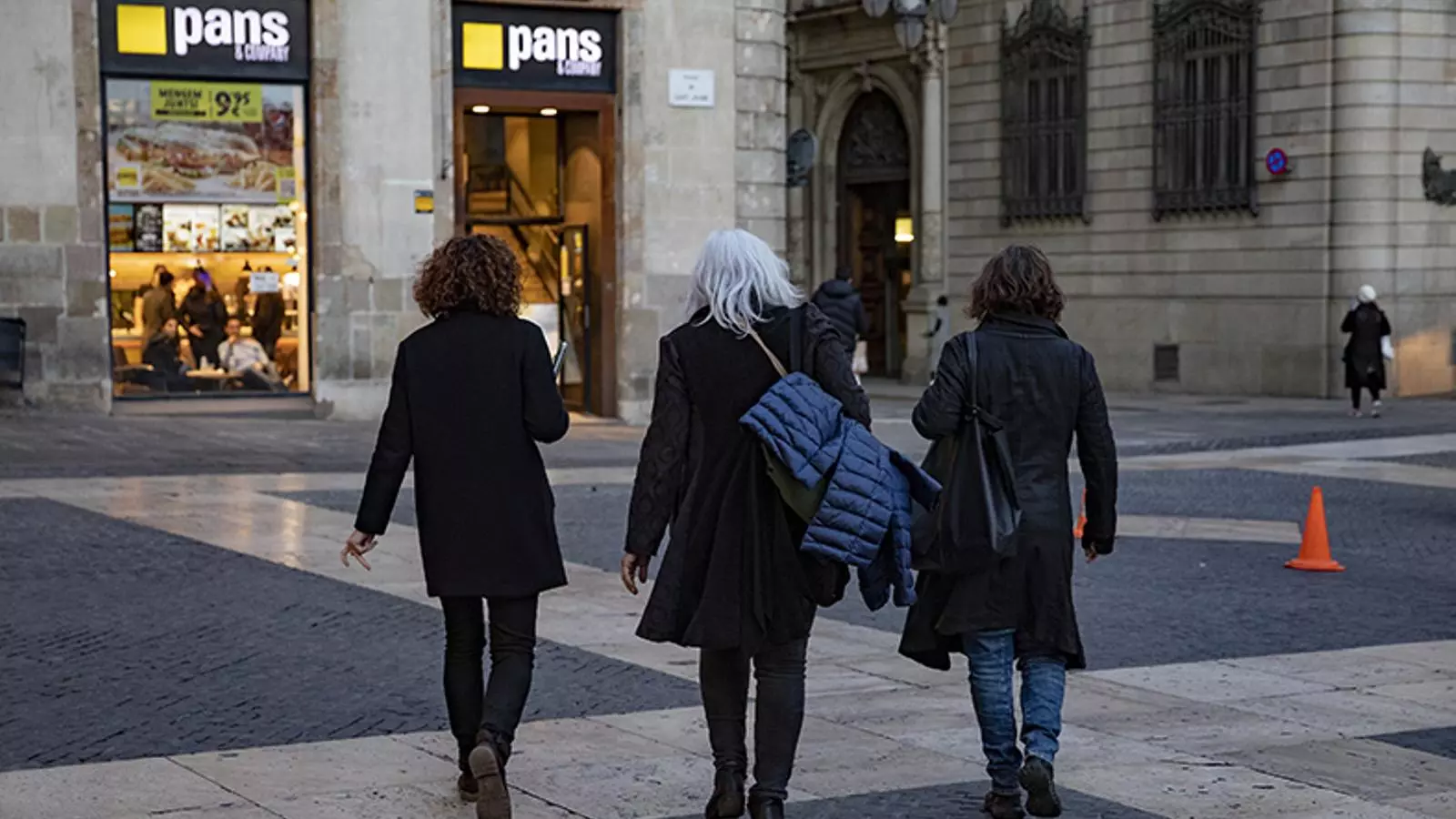 Dolors Sabater and other members of the outgoing CUP of the Palau de la Generalitat