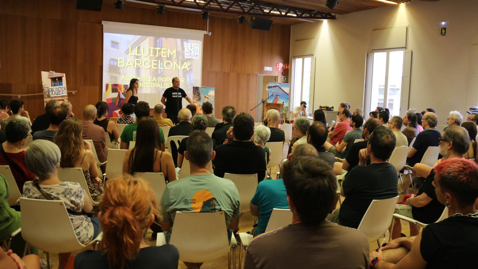 Image of the first Municipalist Popular Assembly of Barcelona that has been held this Saturday in the Catalan capital.