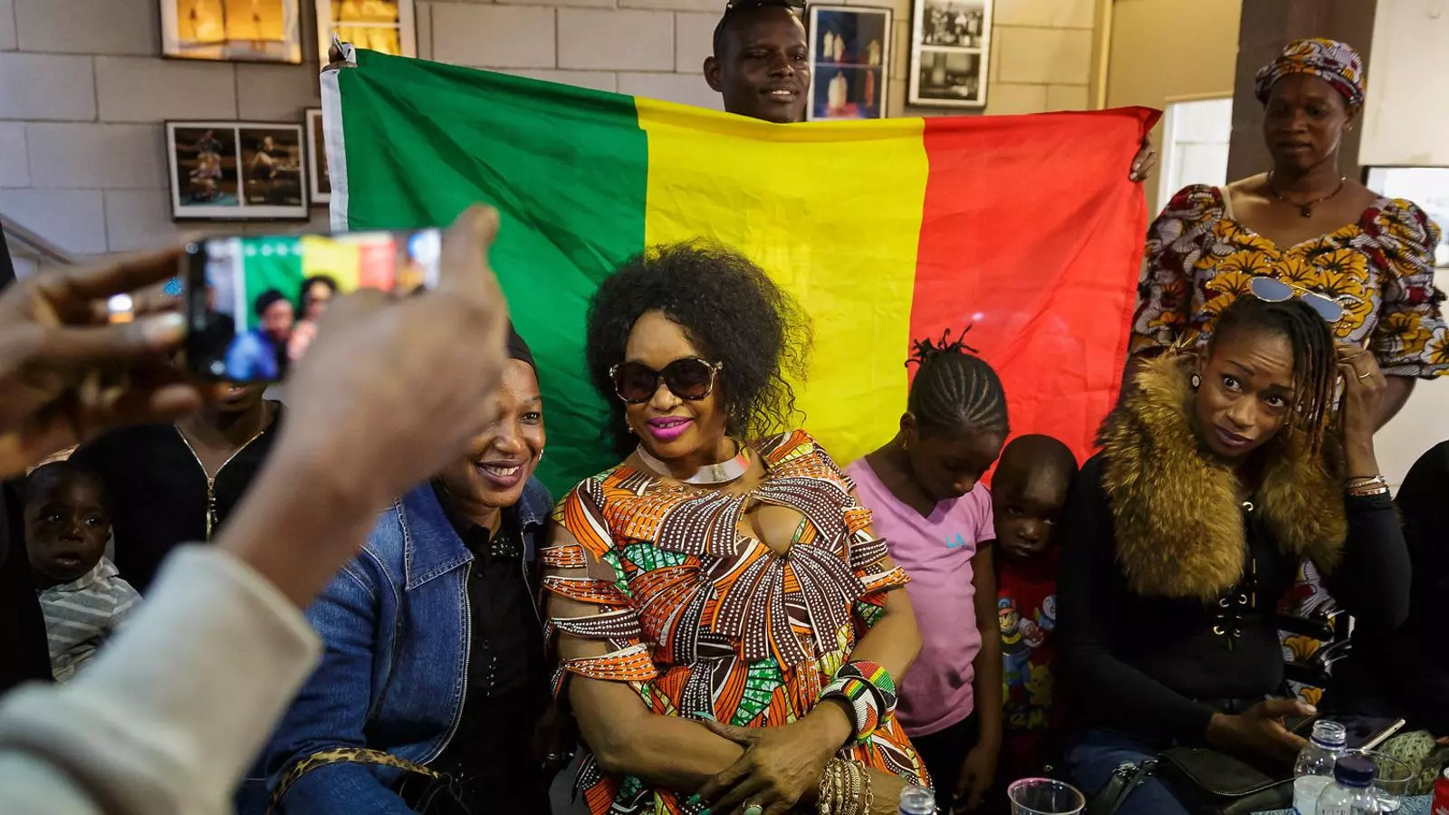 “Oumou Sangaré ho ha donat tot per Mali, és un exemple a seguir”