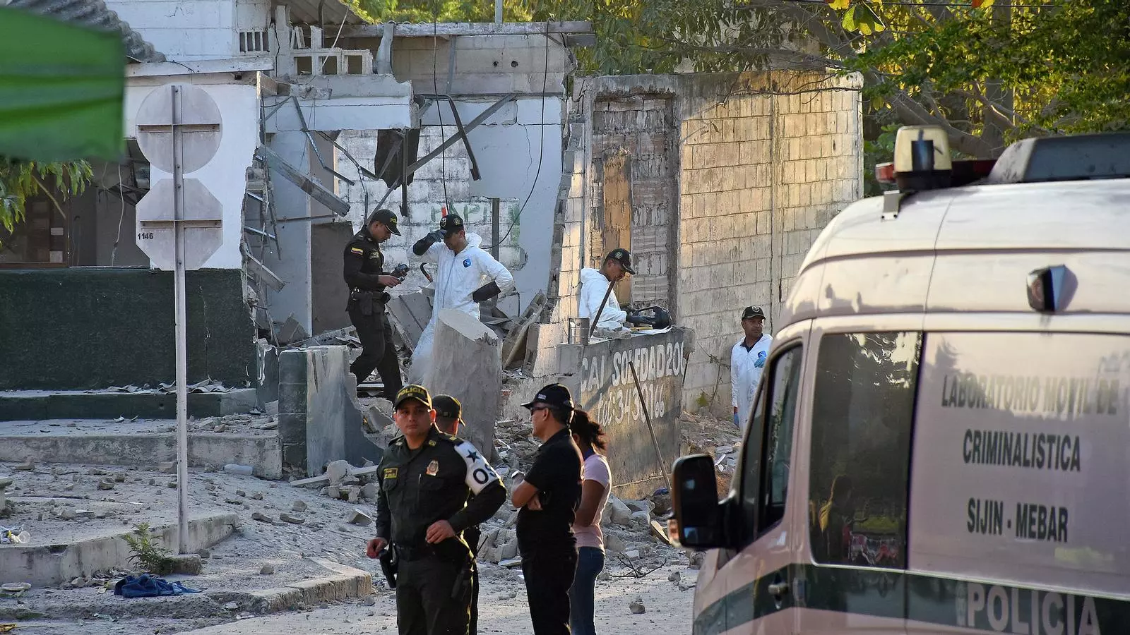 Agents colombians controlen la zona de atac de l'ELN contra una seu policial a la ciutat de Barranquilla